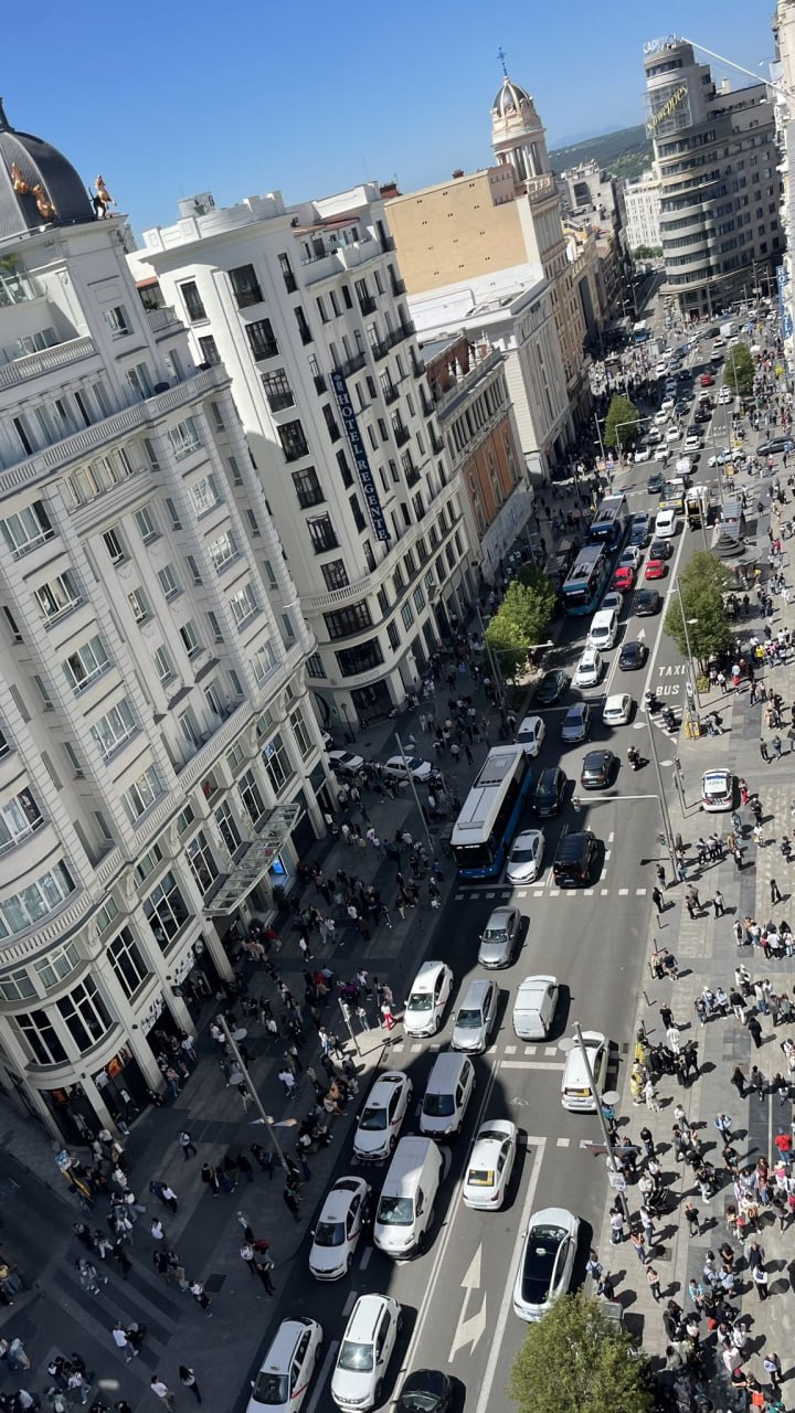 Un gran apagón general afecta a toda España: Red Eléctrica calcula que podría tardar entre seis y 10 horas en recuperar el sistema (videos)