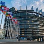 Europa remueve fichas de la lista negra de alto riesgo de blanqueo de capitales: Panamá sale, Venezuela entra