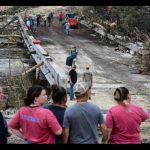 “El río que tragó el verano: 43 muertos y 27 niñas desaparecidas tras catástrofe en Texas”