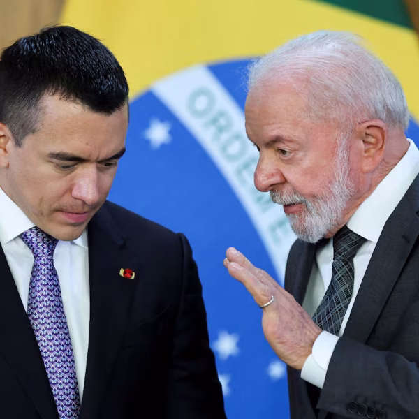 Ni izquierda ni derecha: Lula y Noboa pactan en nombre del comercio