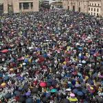Uribe no marcha solo: el clamor de las calles que retó al fallo judicial