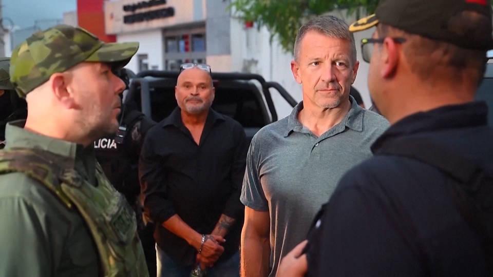 Erik Prince sella acuerdo de seguridad en Haití, aunque sigue cuestionado sobre su campaña por Venezuela