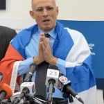 “No me fui, me lanzaron”: Ferrer convierte el exilio en un acto de guerra