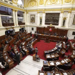 Perú: Dina Boluarte sale de la presidencia por “incapacidad moral permanente”