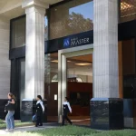 Colapso del banco Master desata el mayor rescate financiero en la historia de Brasil y atrapa a su dueño en un aeropuerto