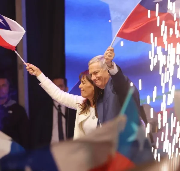 La ruta de Kast para Chile: guerra contra la inseguridad, lucha migratoria y el fantasma neoliberal de Pinochet