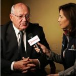 Gorbachov a la presidenta venezolana: «Si solo gana tiempo para permanecer en el poder, será devorada por la próxima crisis» 