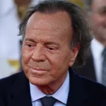 Julio Iglesias pasa factura contraofensiva: reclamaría 200 millones de dólares contra eldiario.es y Univision