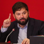 Chile: Boric exige liberar a los presos políticos en Cuba y redefine su mensaje ante el Cuerpo Diplomático