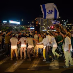 Irán confirma: Jamenei está muerto; bombardeos y muertes en Tel Aviv, oleadas de ataques estadounidense-israelíes