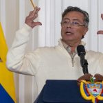 Colombia: el desempeño sexual de Petro y el del gobierno pasan del 50 por ciento (encuesta electoral)