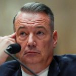 ¿Adivinen?: Renuncia el director de ICE y supervisor de las deportaciones masivas de Trump