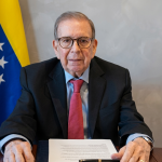 Edmundo González se la juega al echar de lado su elección para rescatar la democracia en Venezuela