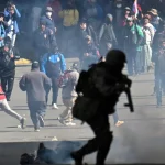 Bolivia en crisis: presidente asegura el final de las protestas mientras la economía colapsa
