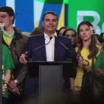 Brasil: Flávio Bolsonaro, hijo del expresidente Jair Bolsonaro, oficializó su candidatura presidencial