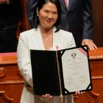 Perú: Keiko Fujimori asume hoy la presidencia con graves problemas de seguridad y división política