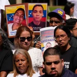 Venezuela: un grupo de derechos humanos afirma que el gobierno liberó solo a 73 presos políticos, no a 131