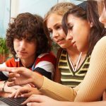 Revise el impacto de las redes sociales en el futuro de los jóvenes; Chile asombra