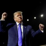 ¿Trump puede ofrecer 5000 dólares a los votantes? ¿No hay ley contra eso? Revise el tema aquí