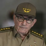 La semana arranca con una orden de arresto contra Raúl Castro