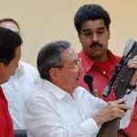 Venezuela: “Fidel tomó el control de Venezuela con 20.000 agentes cubanos»