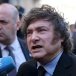 España: Milei arremete contra Pedro Sánchez y sacude la campaña electoral
