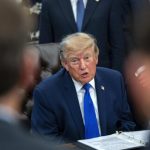 Trump deposita mil dólares a 60 millones de niños para motivarlos al ahorro y la inversion