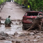 Chile: inesperado aluvión arrastra sector los Condes entre quebradas obstruidas y alertas de emergencia